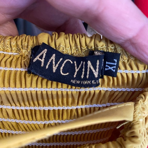 Dress - Picture 4 of 5